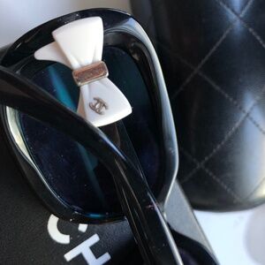 Chanel bow sunglasses